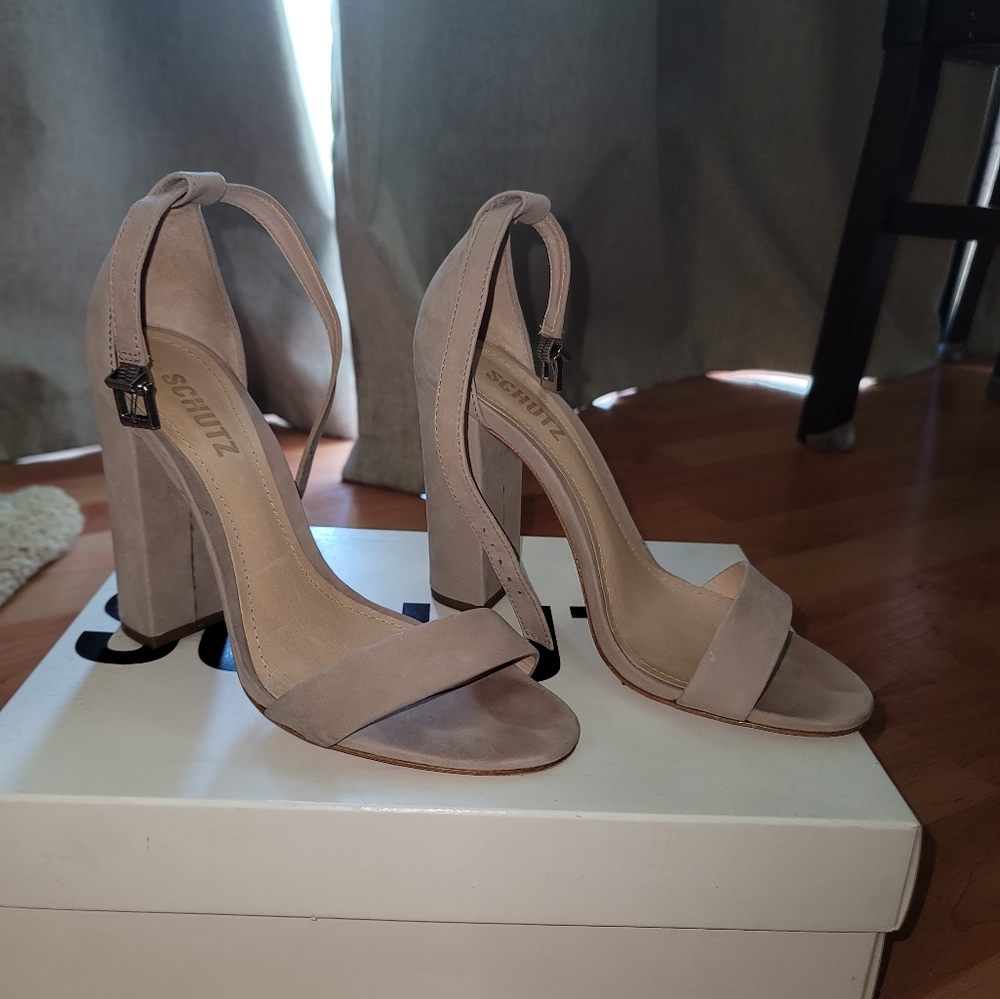 Shutz Enida Block Heel Size 7b Color Neutral - image 4